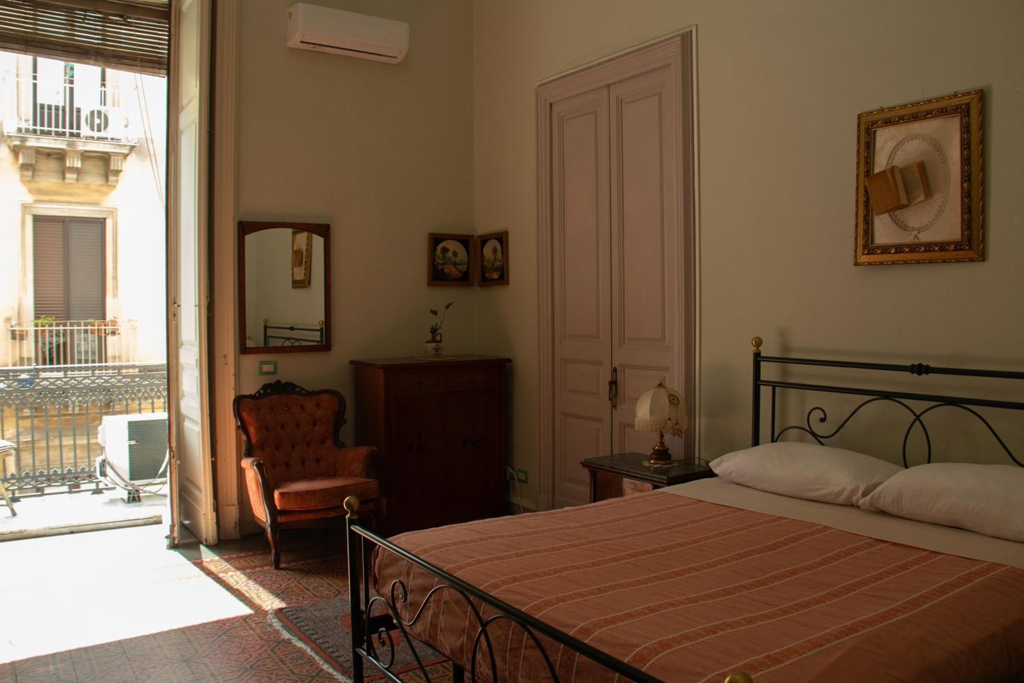 קטאניה Casa Verdi - House Of Travelers מראה חיצוני תמונה